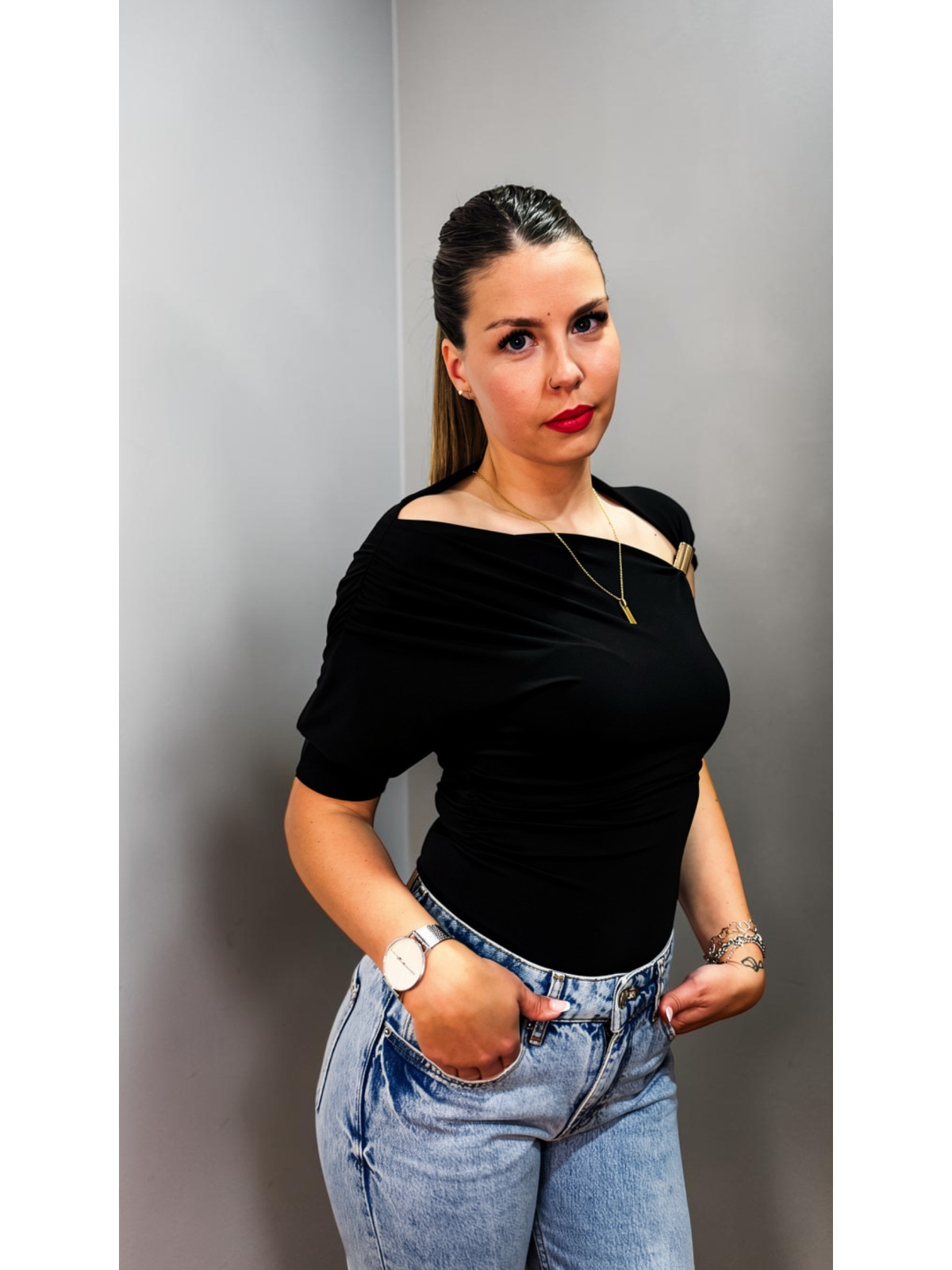 Camiseta asimetrica