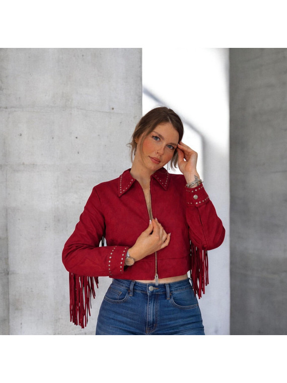 Chaqueta burdeos con borlas